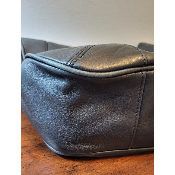 Etienne Aigner Black Shoulder Handbag with Front Pocket Design 80s - Picture 7 of 16